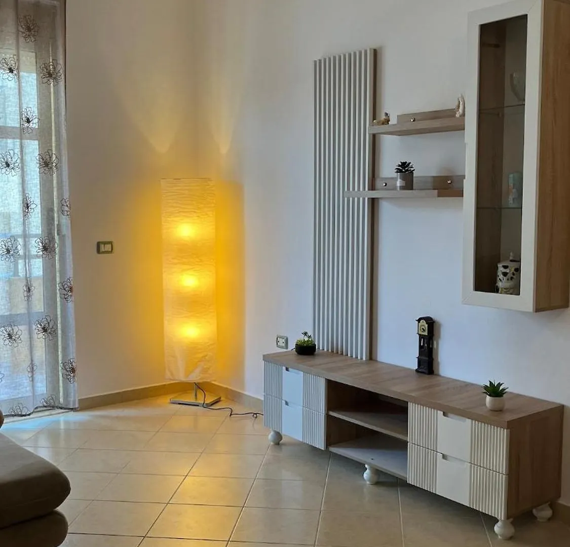 Holiday Beach Apartment Orikumi